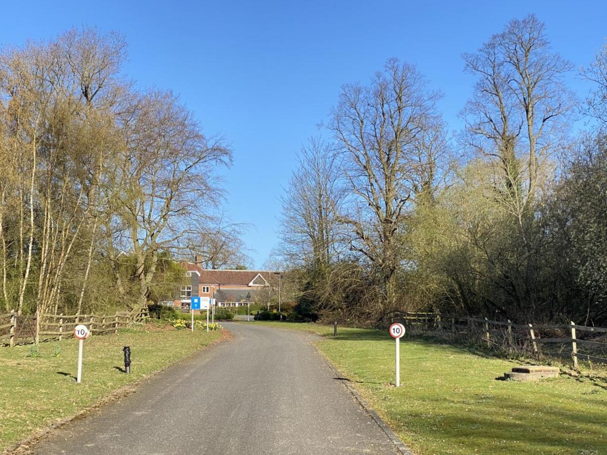 Ibis Budget Stansted Bishops Stortford Birchanger Exteriör bild