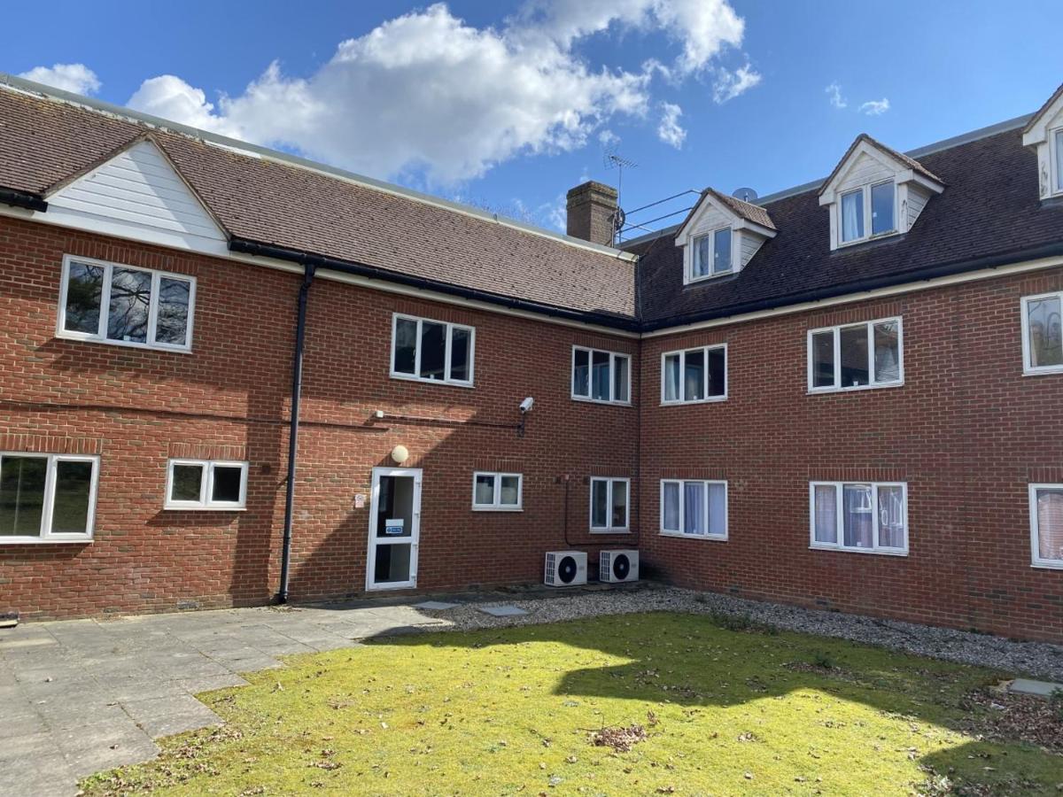 Ibis Budget Stansted Bishops Stortford Birchanger Exteriör bild
